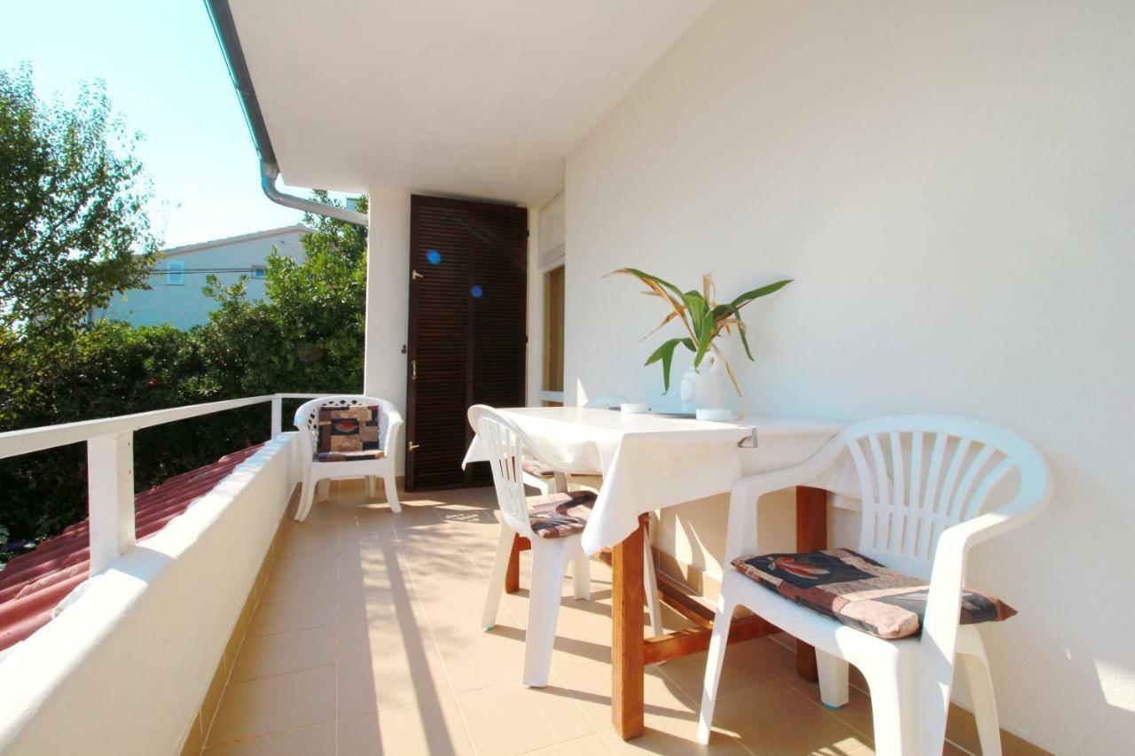 Apartment Dada เพทรอซาเน ภายนอก รูปภาพ
